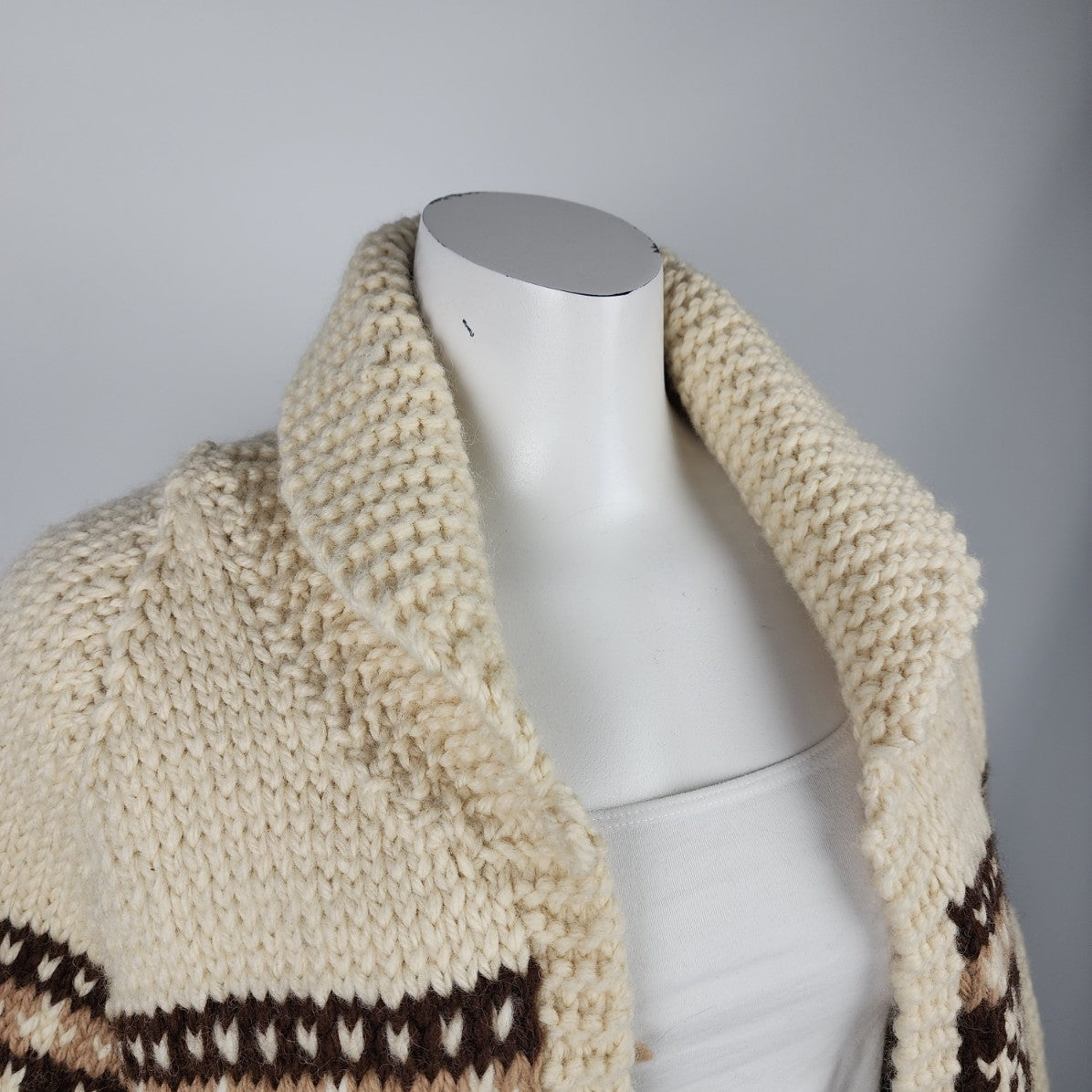 Vntage Handmade Cowichan Brown Knit Cardigan Sweater Size M/L