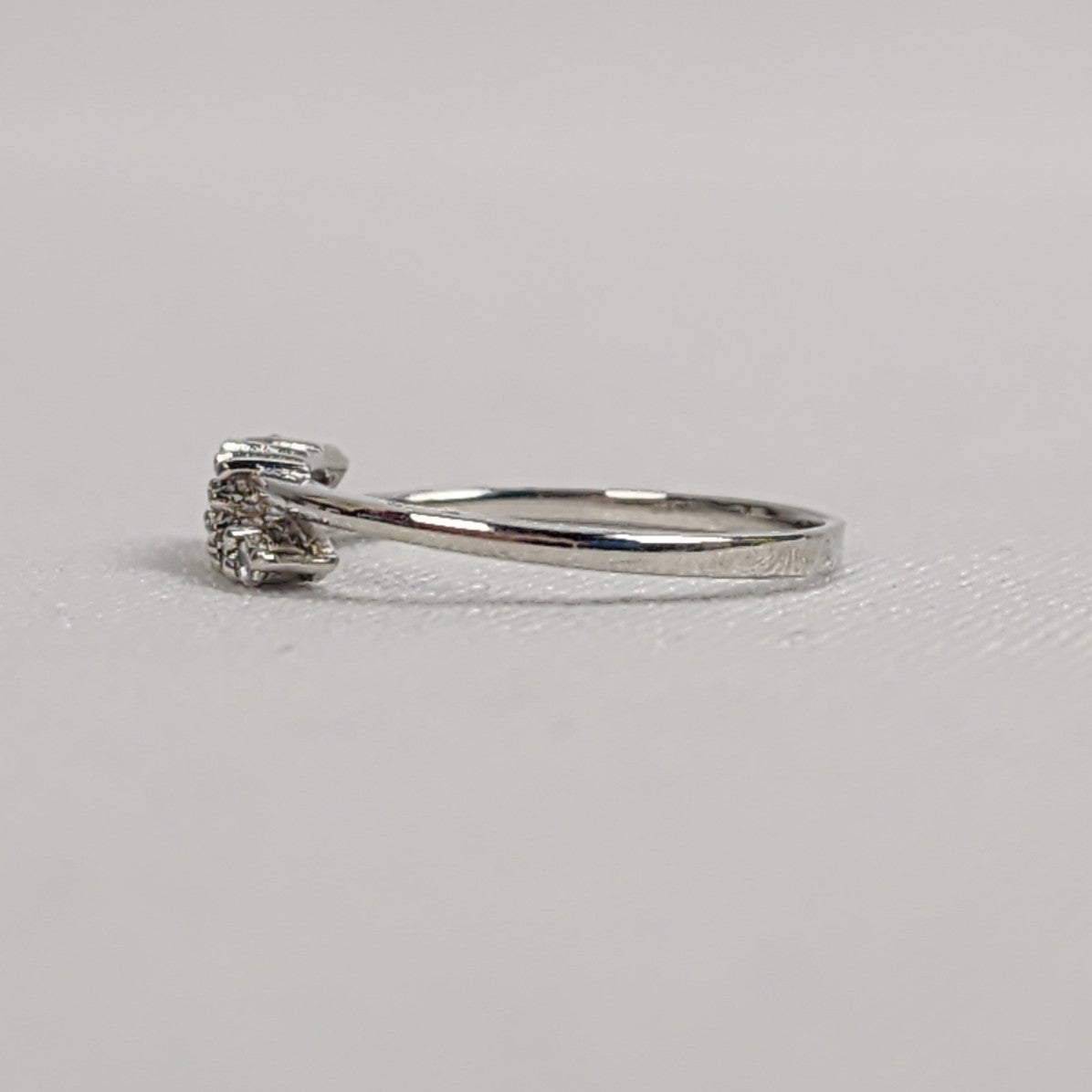 Silver Tone Crystal Ring Size 7