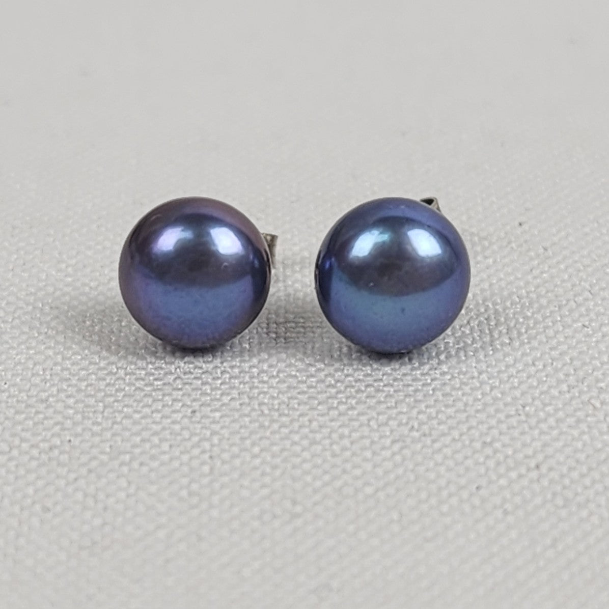 Vintage Black Pearl Stud Earrings