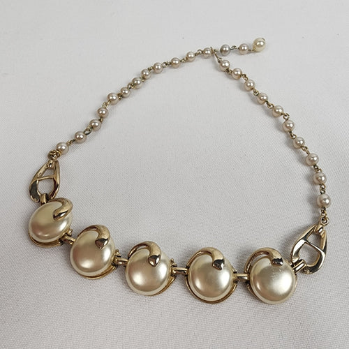 Vintage Gold Tone Cream Faux Pearl Collar Necklace
