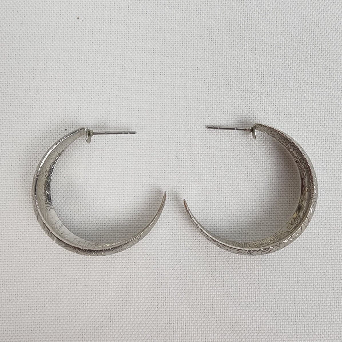 Vintage Silver Tone Floral Etched Hoop Earrings