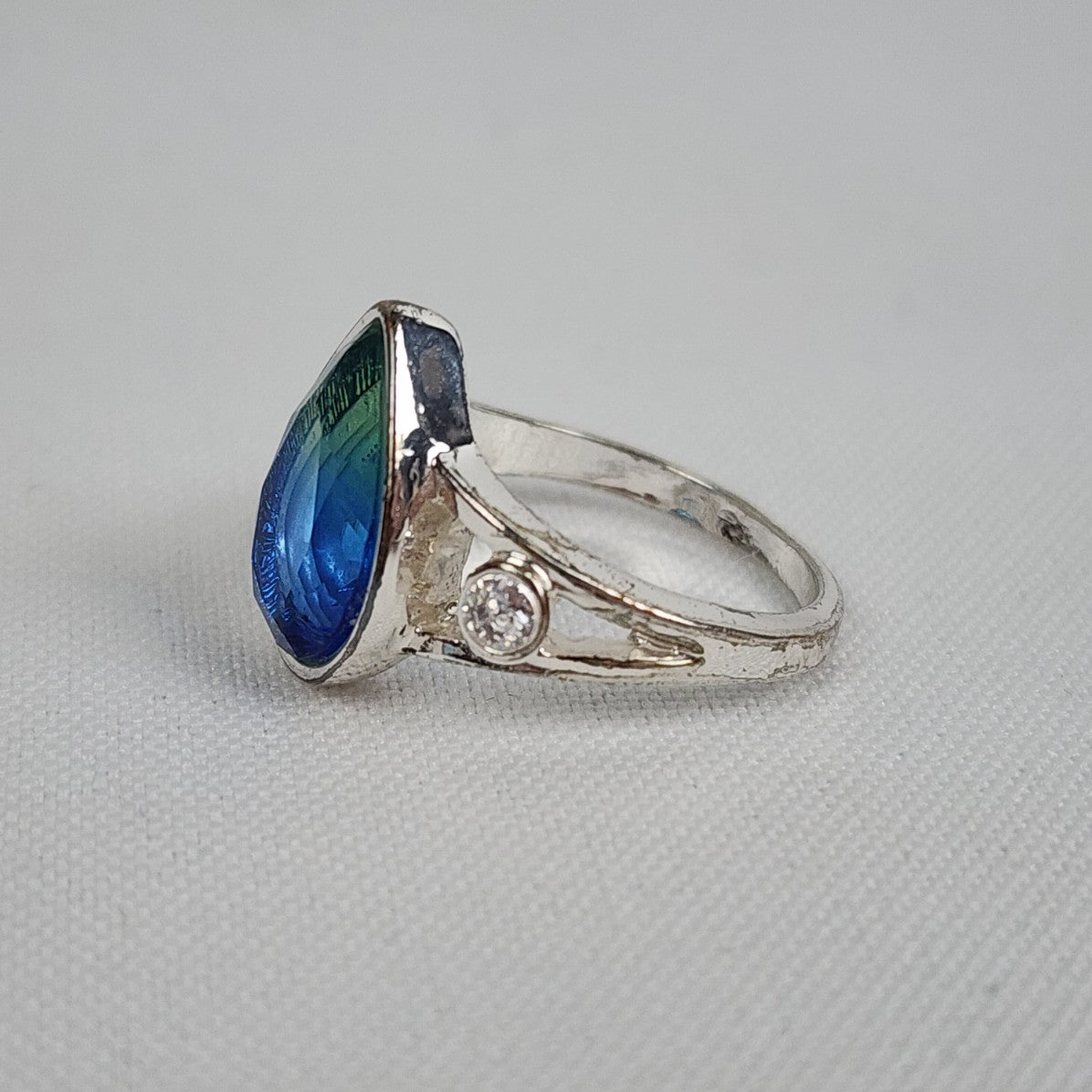 Aqua Blue Silver Tone Ring Size 8