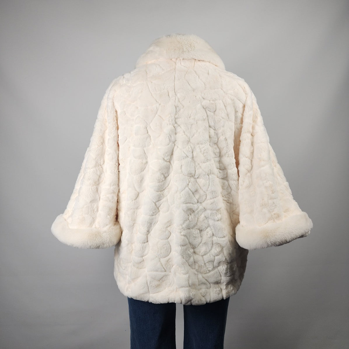 Joseph Ribkoff Cream Faux Fur Pea Coat Size XL