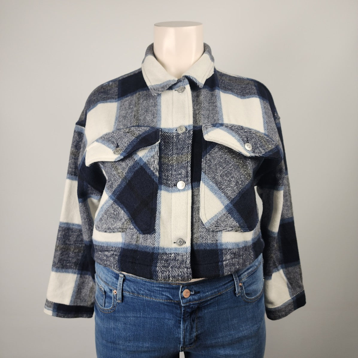 Ci Sono Blue Plaid Button Up Cropped Shacket Jacket Size L