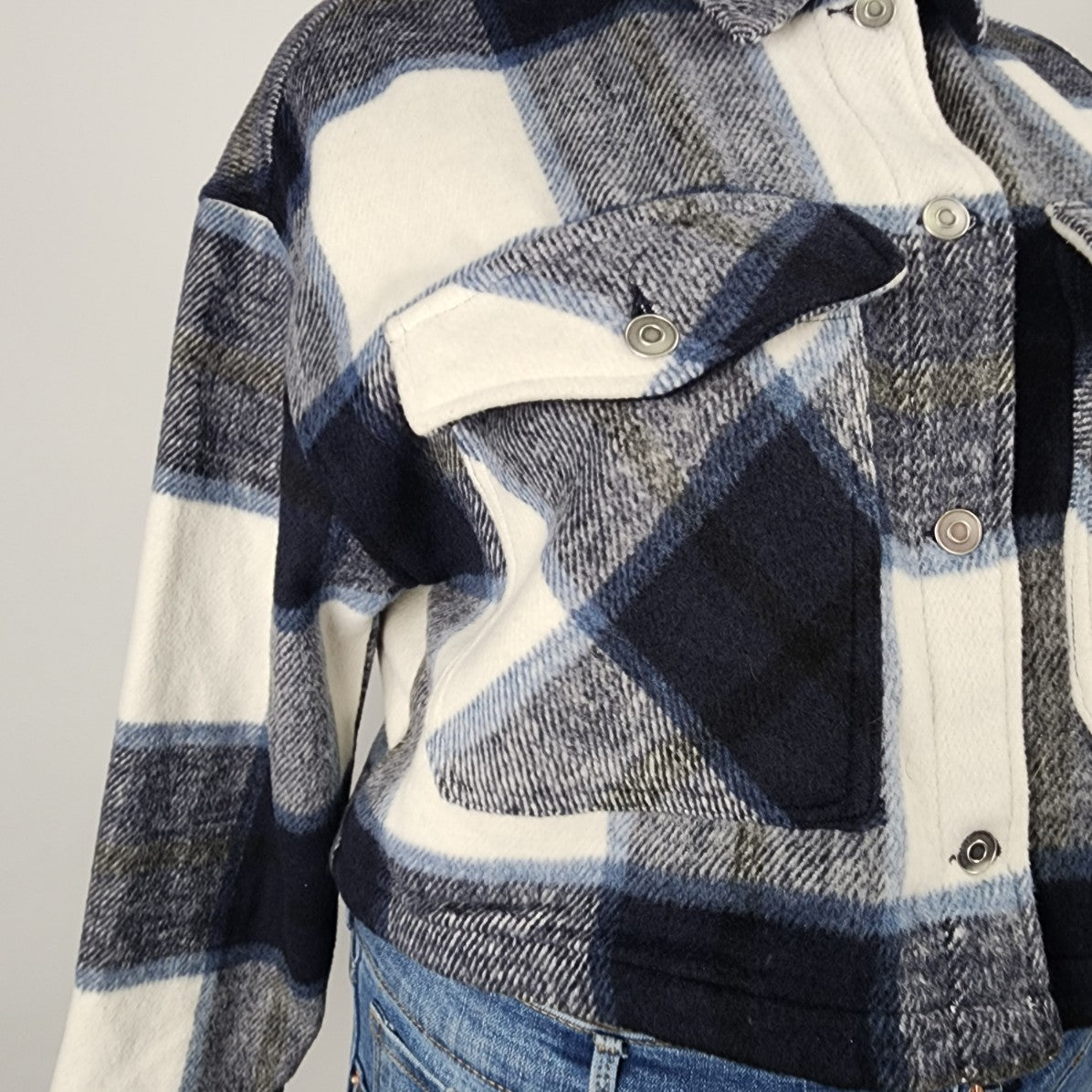 Ci Sono Blue Plaid Button Up Cropped Shacket Jacket Size L