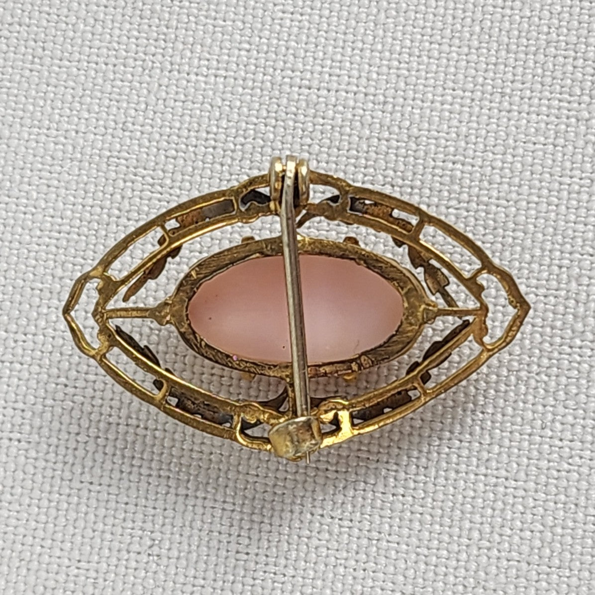 Vintage Gold & Pink Carved Cameo Brooch