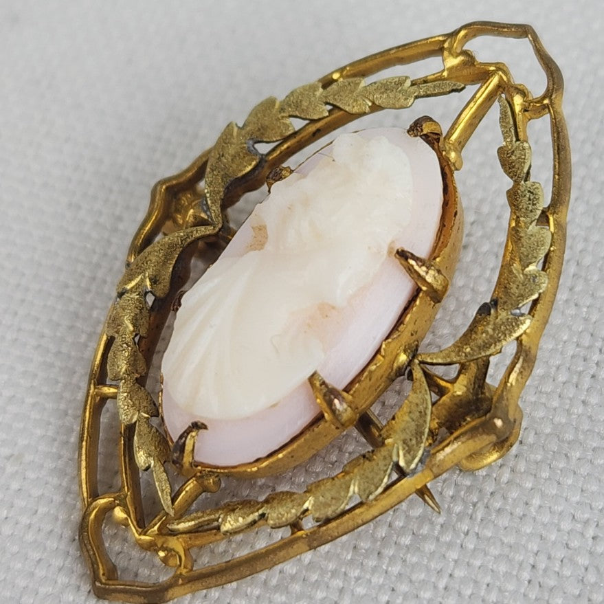 Vintage Gold & Pink Carved Cameo Brooch