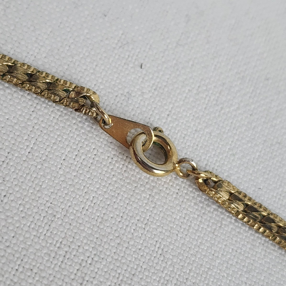 Vintage Gold Tone Chain Collar Necklace