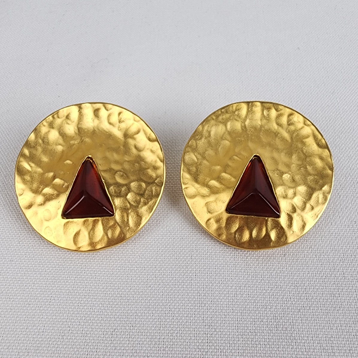 Vintage Vendome Hammered Gold & Red Clip On Earrings