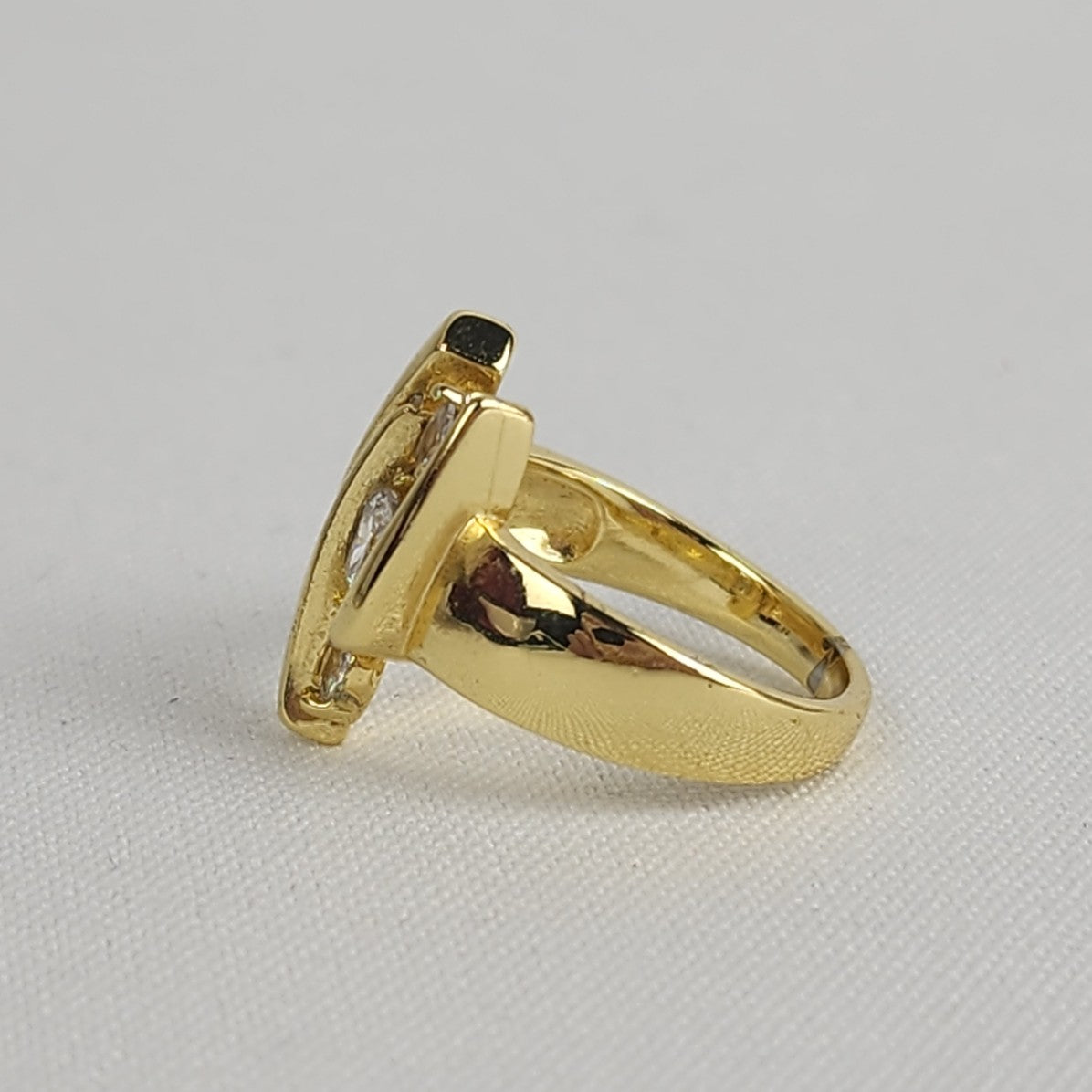 Gold Tone Crystal Stone Ring Size 9