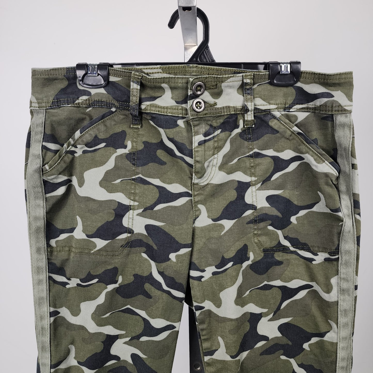 Torrid Green Camo Print Pants Size 14