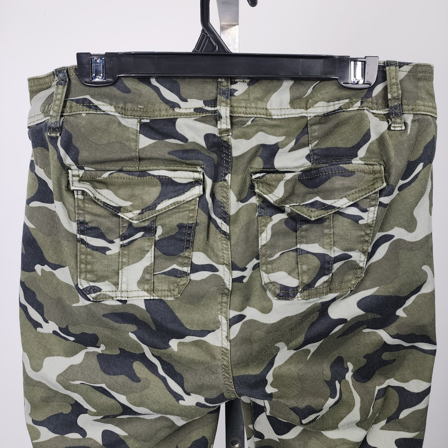 Torrid Green Camo Print Pants Size 14