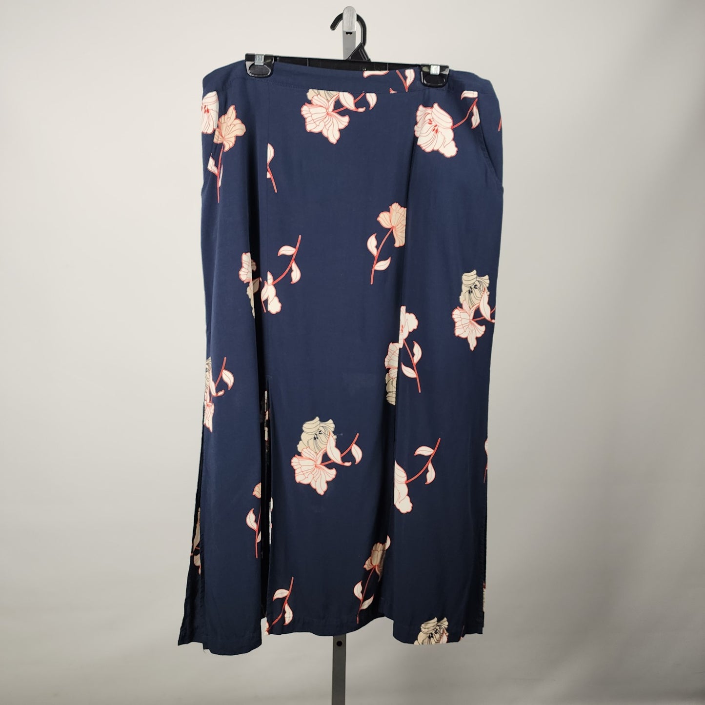 Pennintons Navy Blue Floral Midi Slit Skirt Size 18