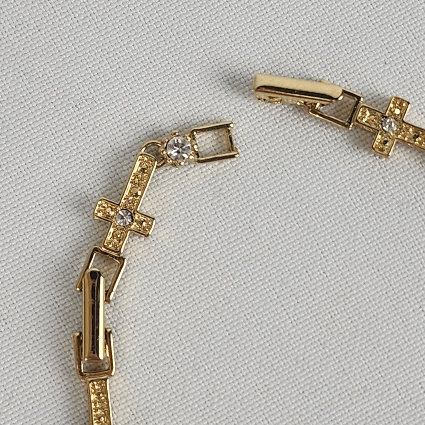 Vintage Avon Gold Tone Crystal Cross Link Bracelet