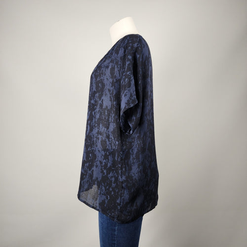 Melanie Lyne Blue Short Sleeve V-Neck Blouse Size L