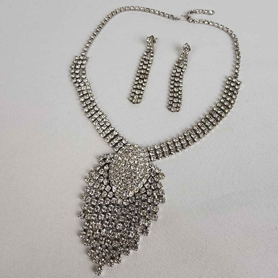 Vintage Silver Tone Prong Set Crystal Necklace & Earring Set