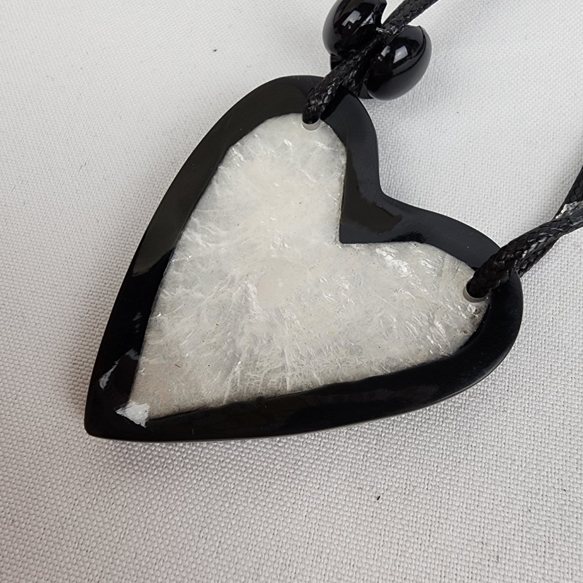 Zsiska Black & White Oversize Heart Adjustable Necklace