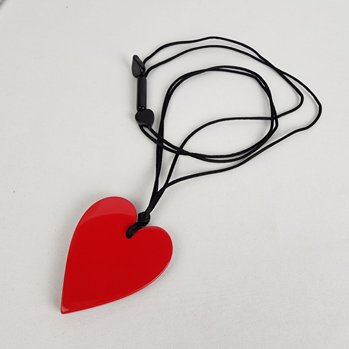 Zsiska Red & Black Oversize Heart Adjustable Necklace