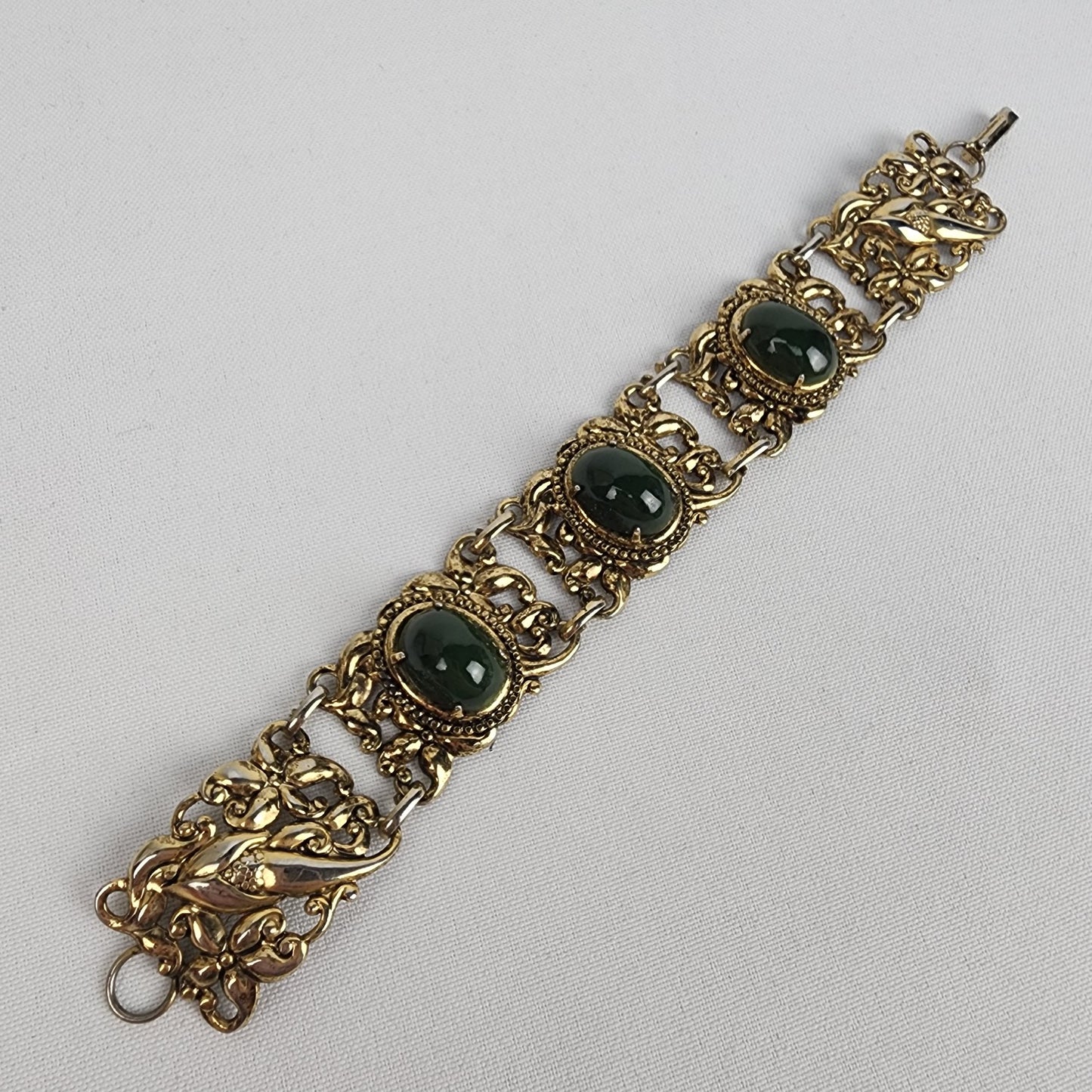 Vintage Gold Tone Green Stone Link Bracelet