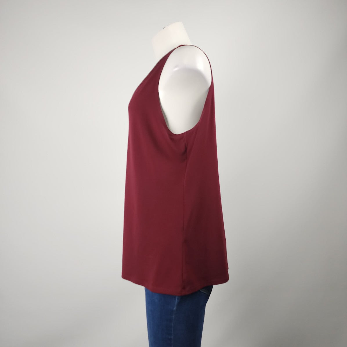 Tahari Burgundy Beaded Neckline Sleeveless Top Size L