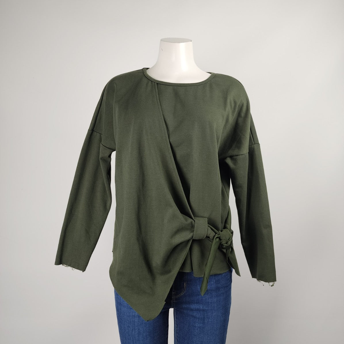 Lili Sidonio Green Long Sleeve Sweatshirt Size M/L