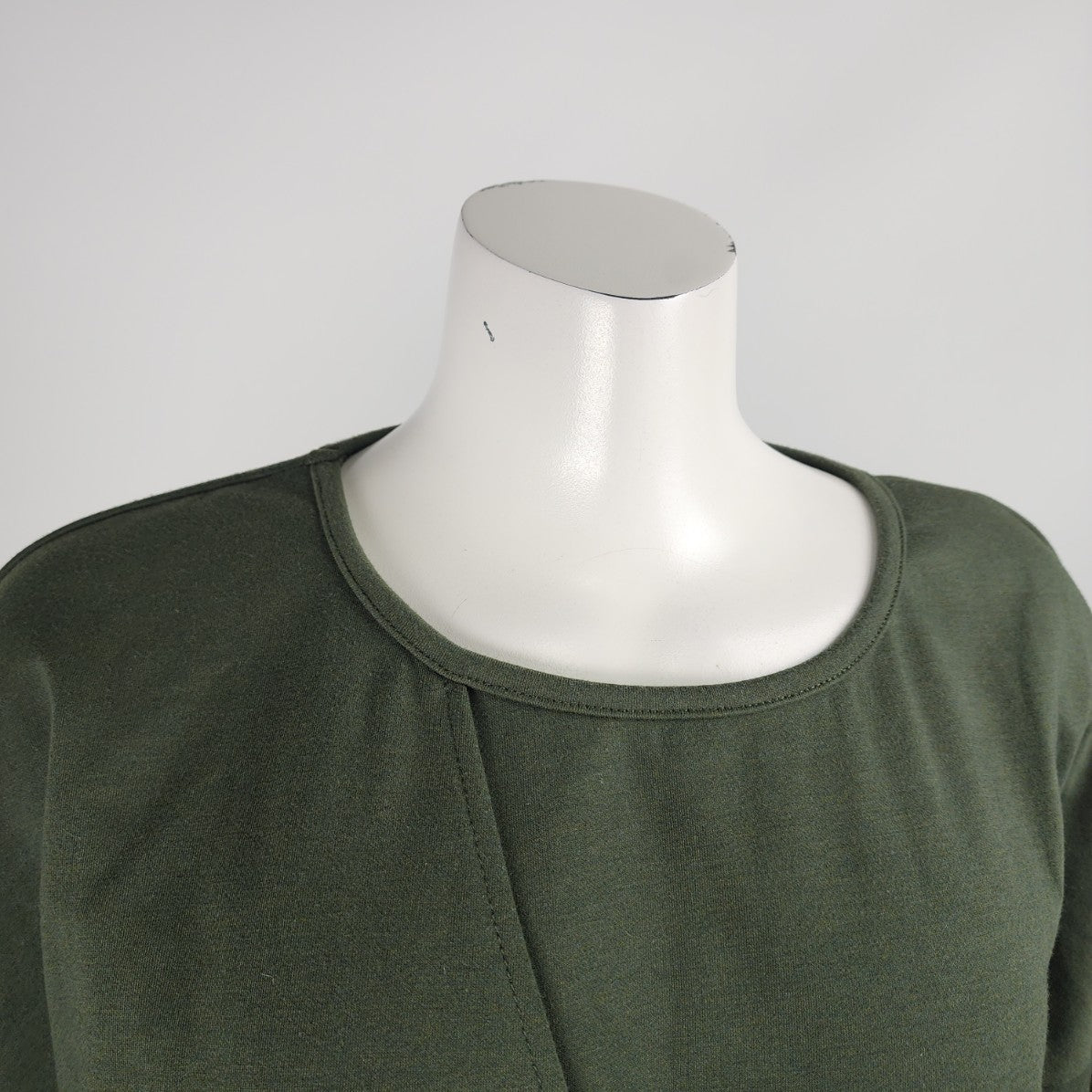 Lili Sidonio Green Long Sleeve Sweatshirt Size M/L