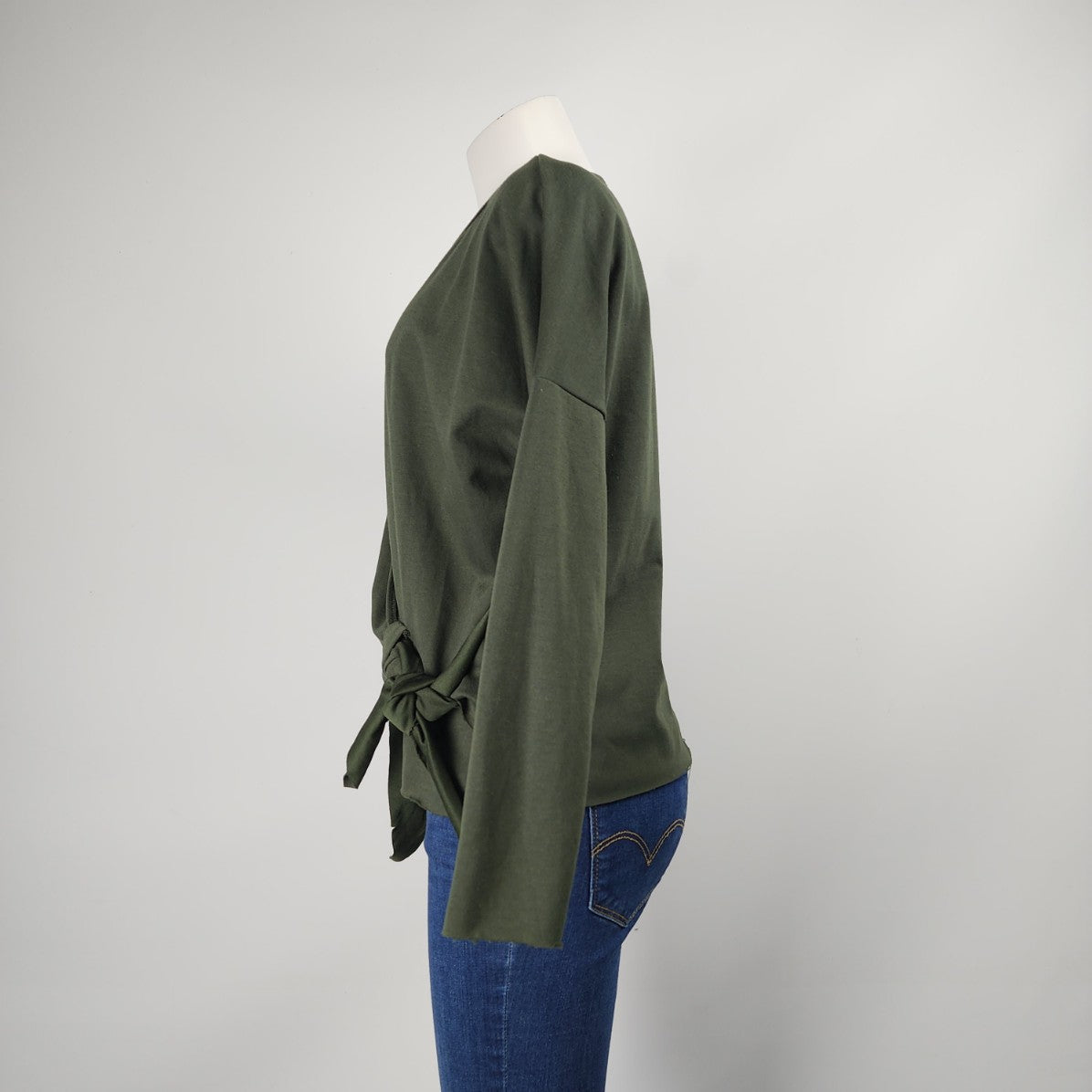 Lili Sidonio Green Long Sleeve Sweatshirt Size M/L