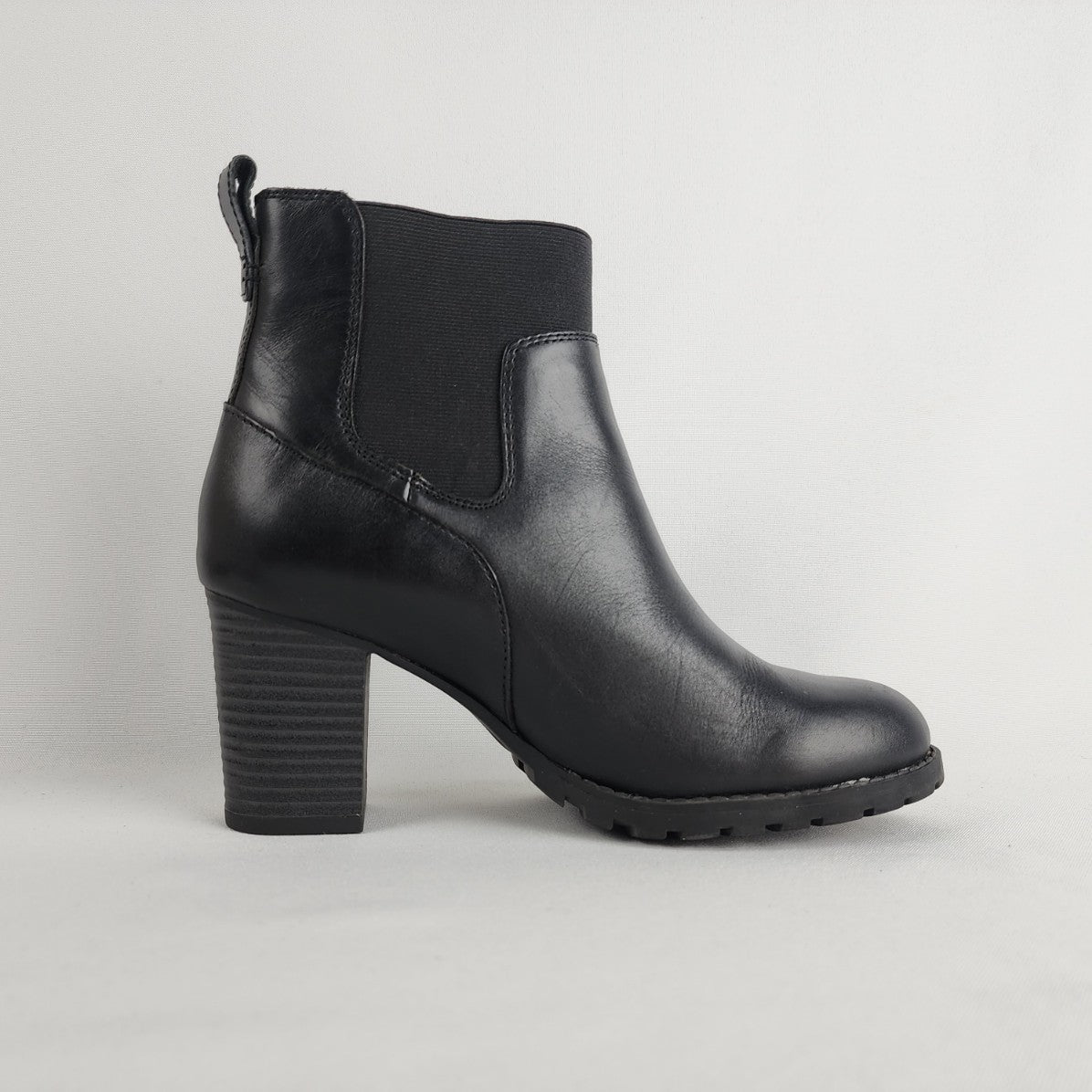 Collection By Clarks Black Leather Block Heel Ankle Boots Size 7