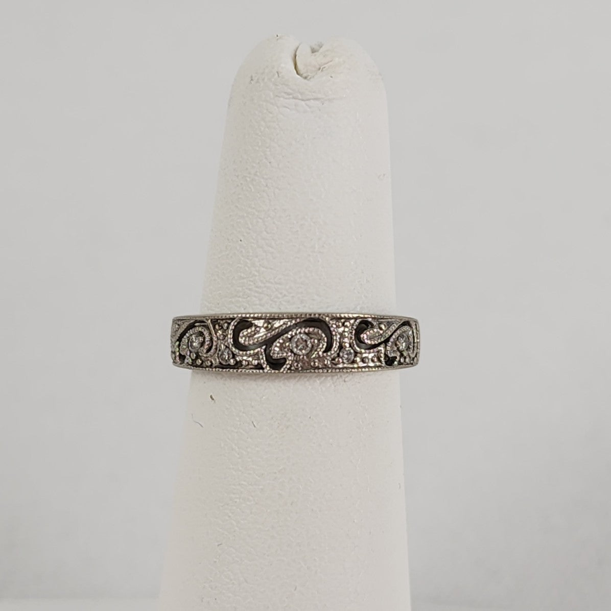 10k Gold Diamond Scroll Ornate Band Ring Size 5