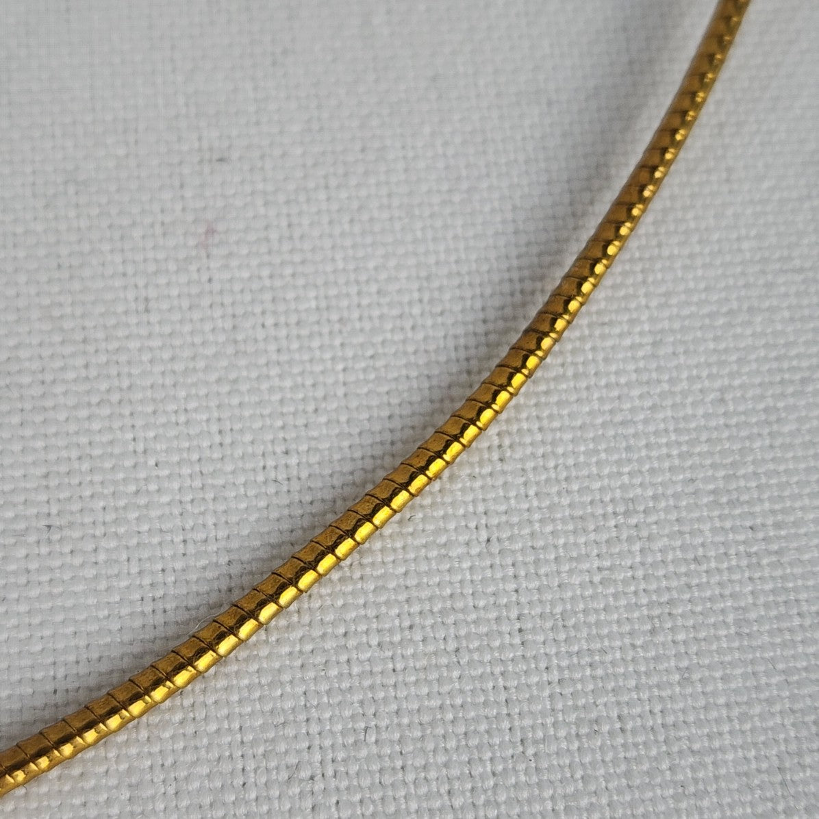 FAC Gold Tone Nugget Pendant Collar Necklace