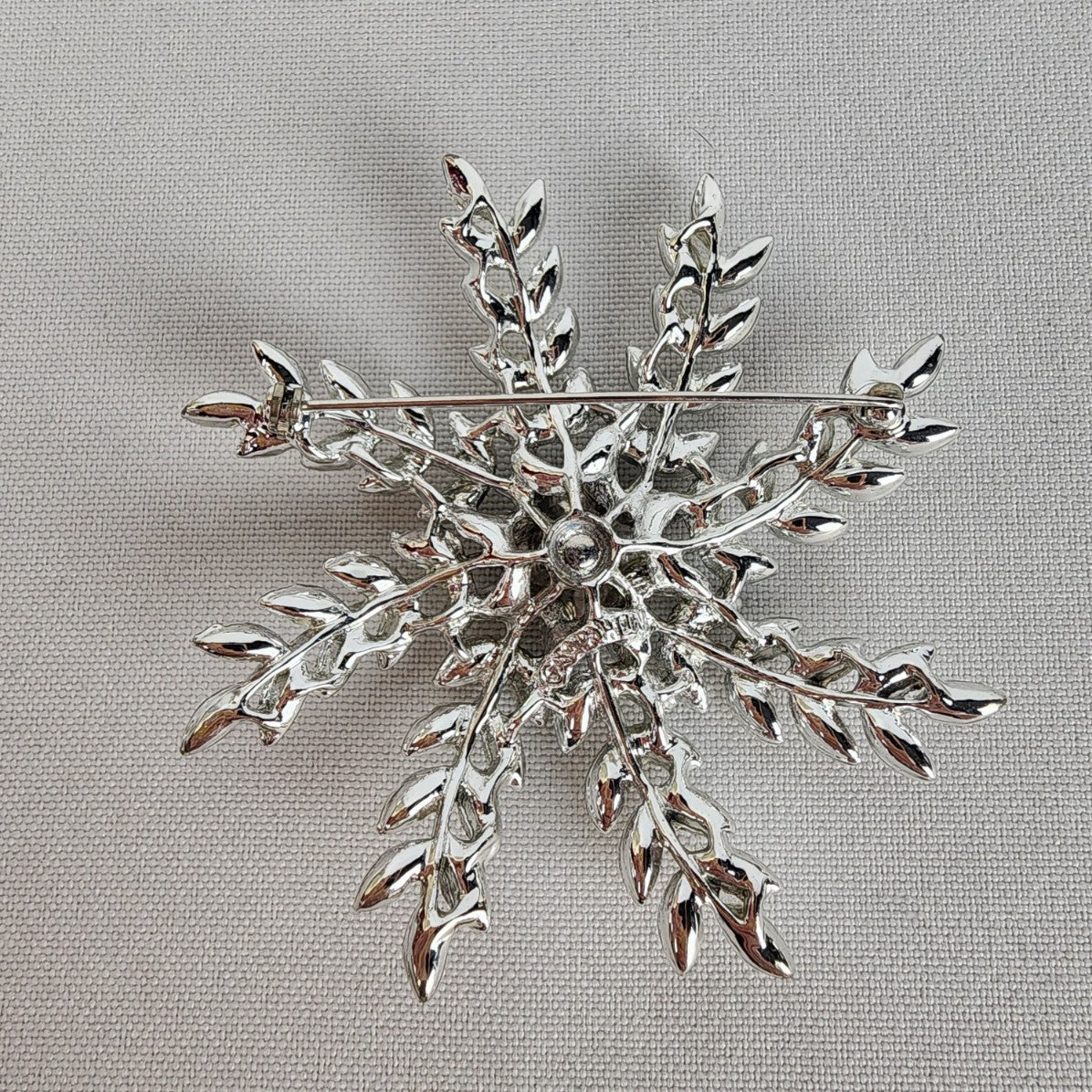 Vintage Sarah Coventry Silver Snowflake Brooch