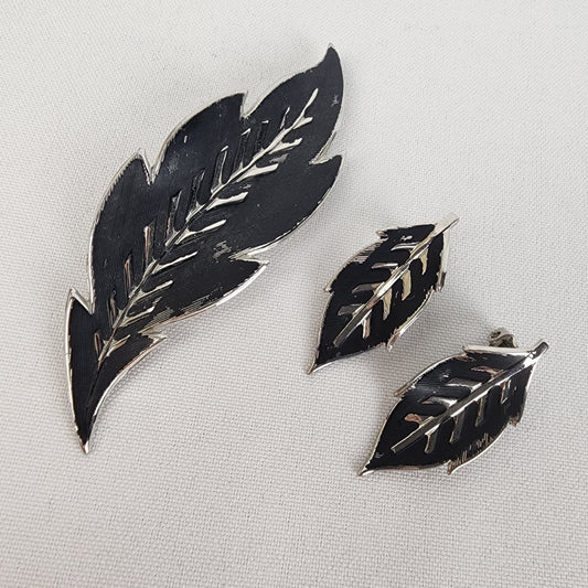 Vintage Painted Black Metal Leaf Brooch & Clip On Earrings