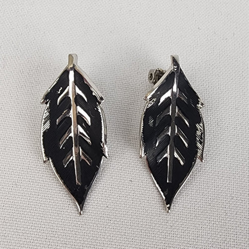 Vintage Painted Black Metal Leaf Brooch & Clip On Earrings