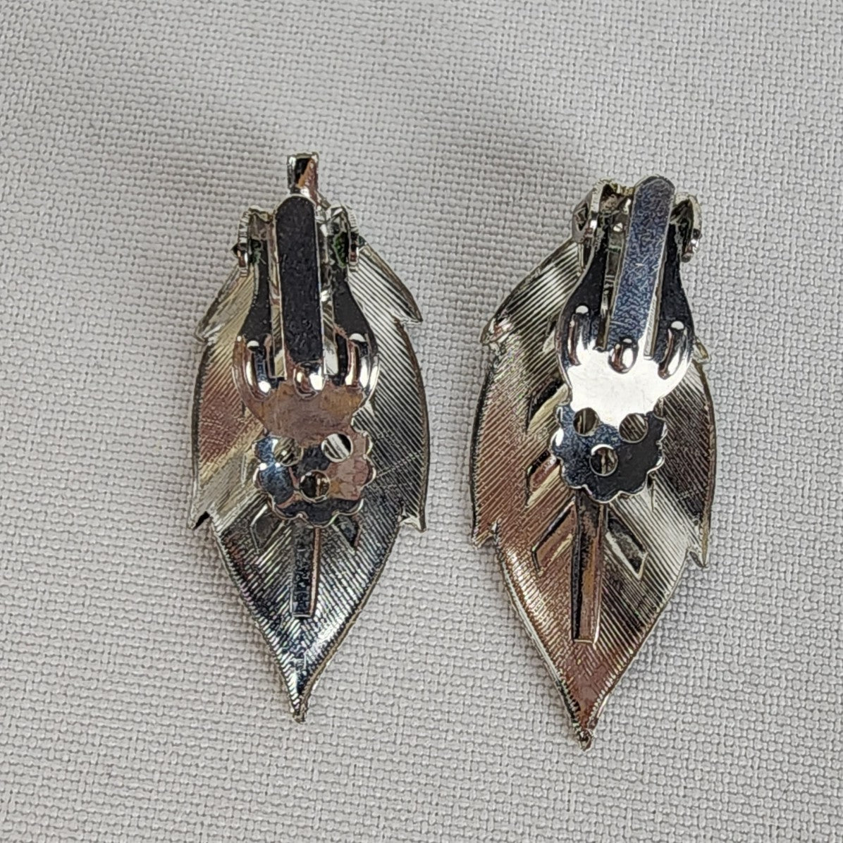 Vintage Painted Black Metal Leaf Brooch & Clip On Earrings