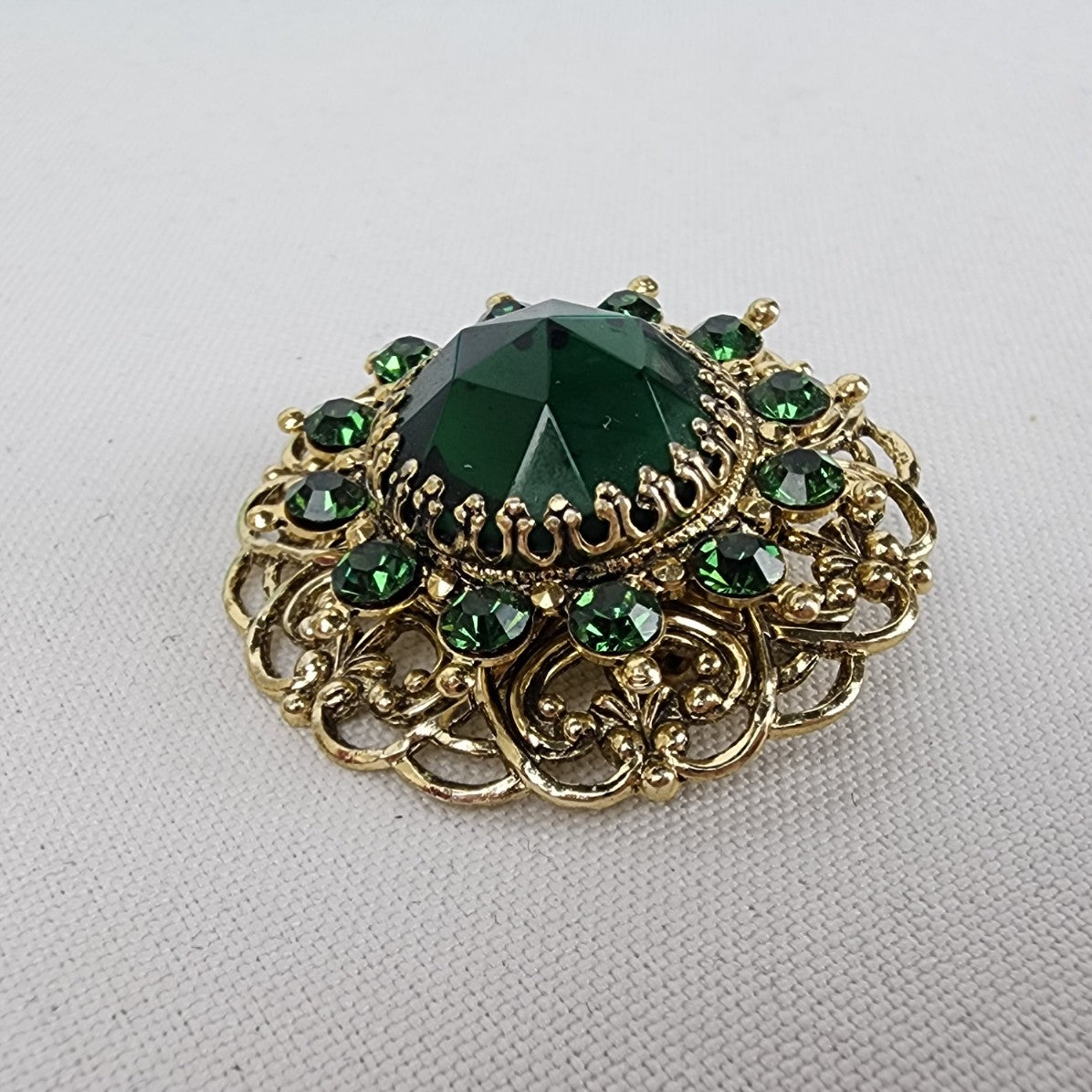 Vintage Gold Tone Green Glass Stone Crystal Brooch