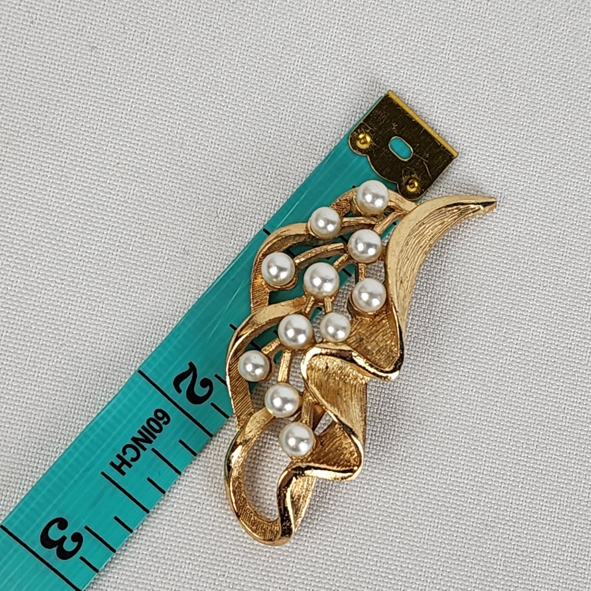 Vintage Gold Tone Leaf Faux Pearl Brooch