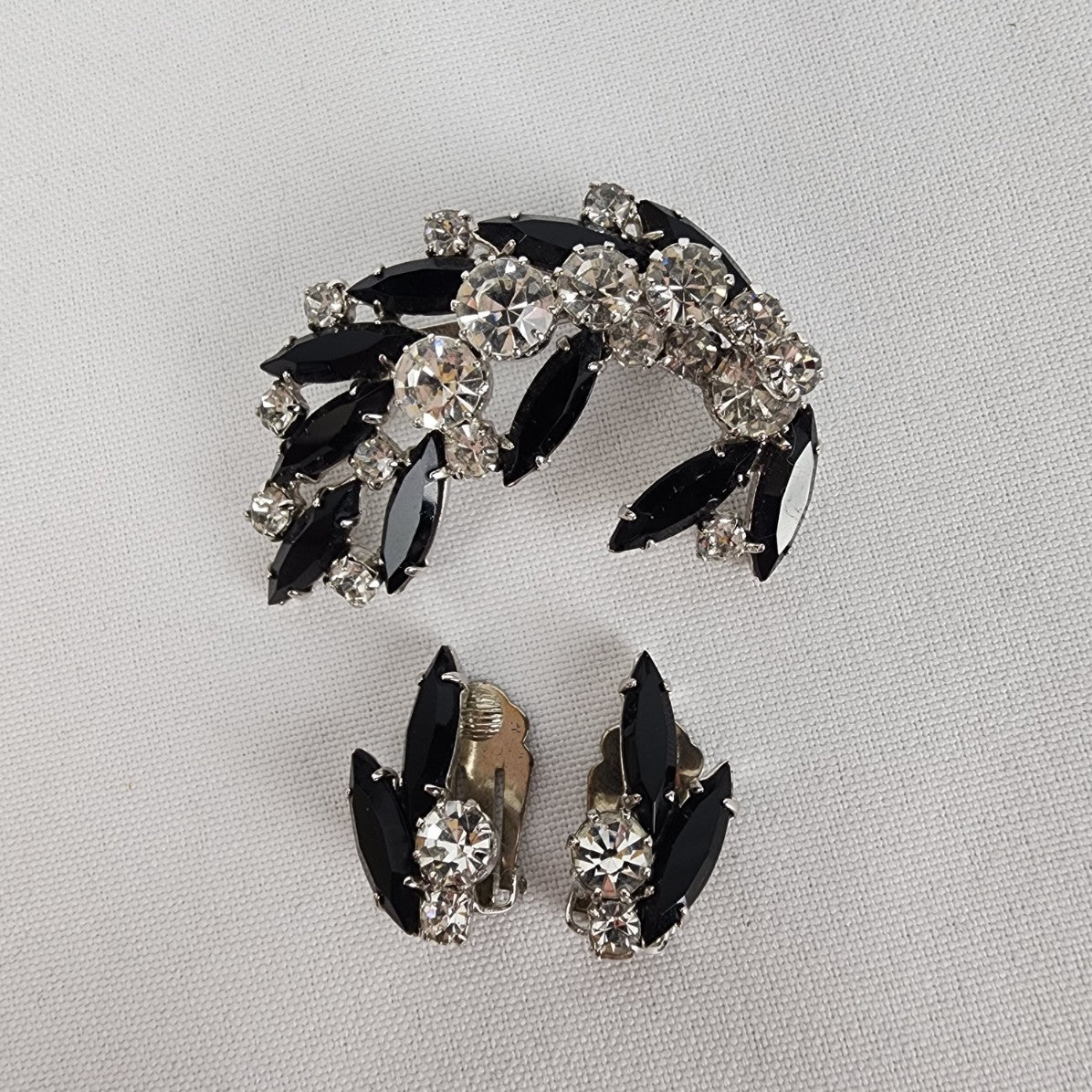 Vintage Silver & Black Rhinestone Brooch & Earrings