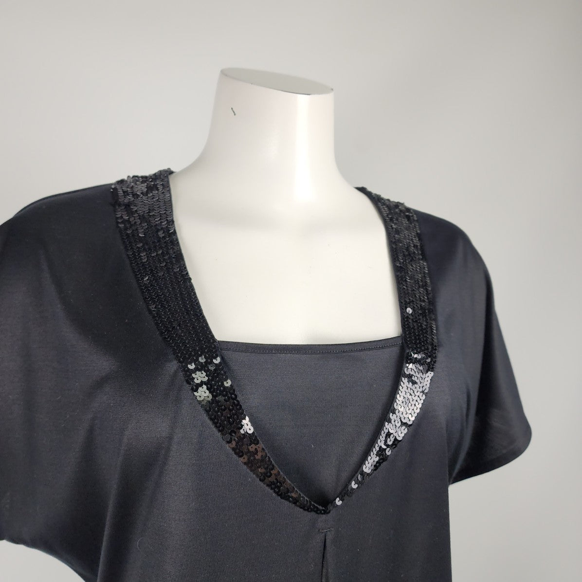 Hugo Boss Black Silk Jersey Sequined Short Sleeve Top Size XL