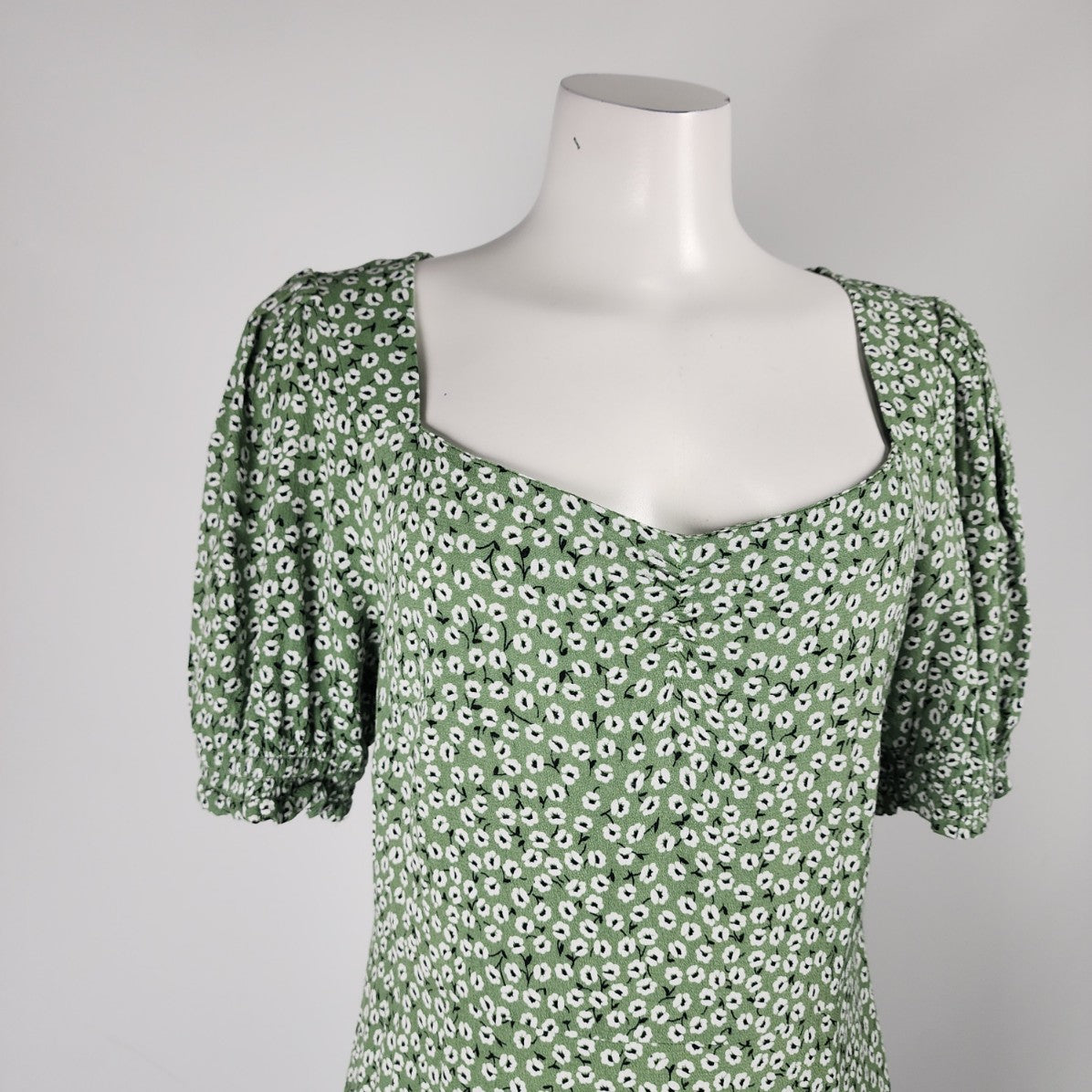 H&M Green Floral Puff Sleeve Midi Dress Size L