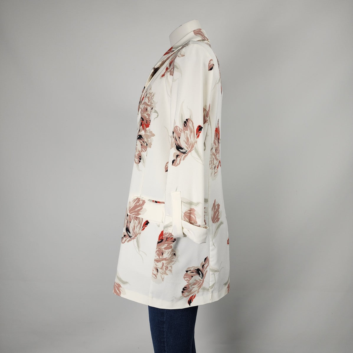 Dynamite Cream Floral Boyfriend Blazer