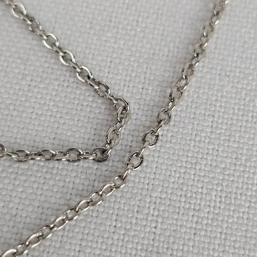Avon Silver Tone Crystal Horse Shoe Pendant Chain Necklace