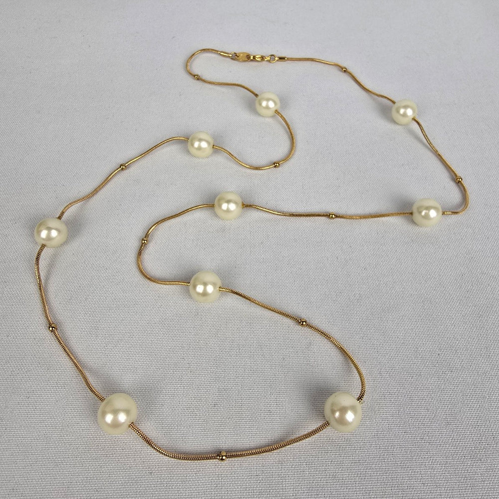 Vintage Avon Gold Tone Faux Pearl Chain Necklace
