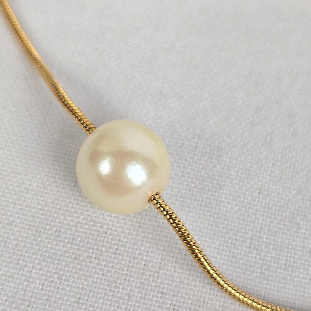 Vintage Avon Gold Tone Faux Pearl Chain Necklace
