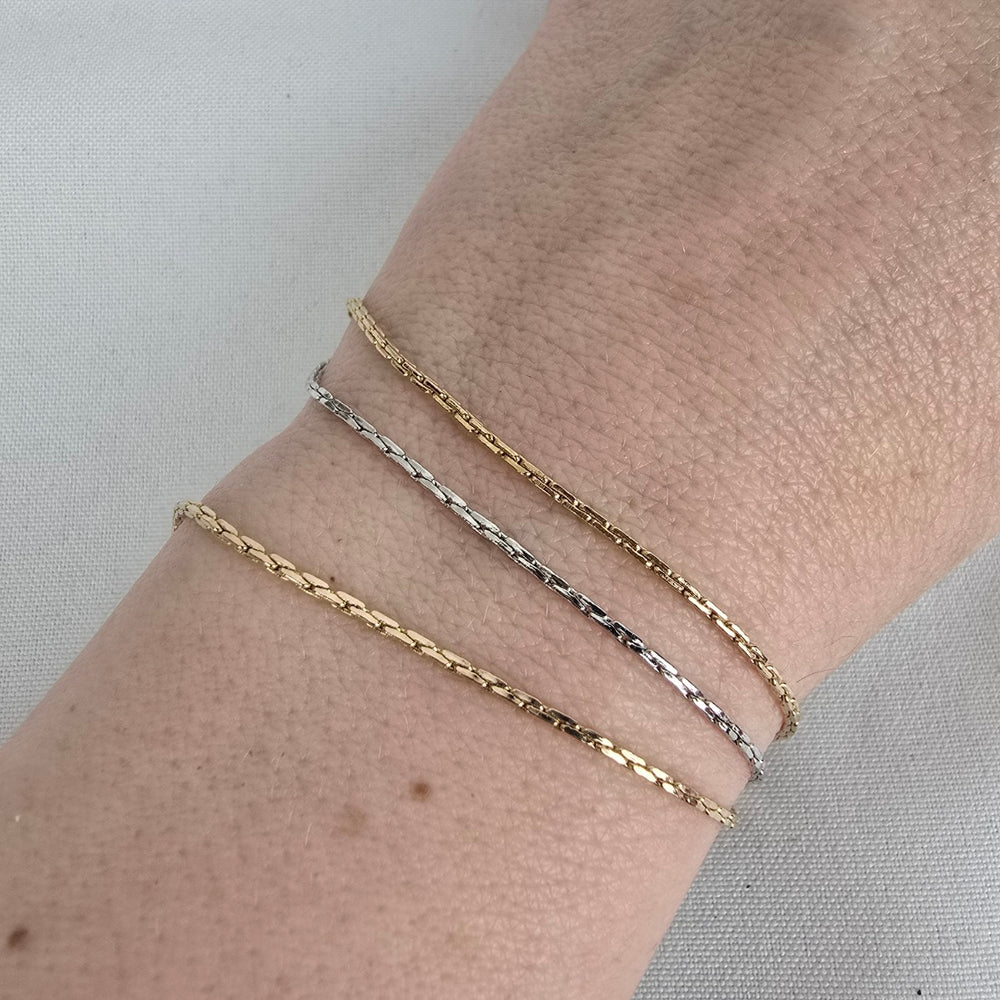 Vintage Avon Multi Tone Chain Necklace & Bracelet Set