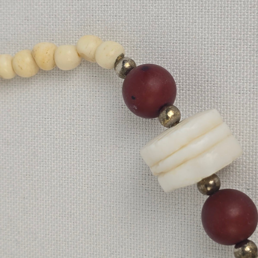 Vintage Hawaiian Natural Puka Shell and Carnelian Stone Necklace