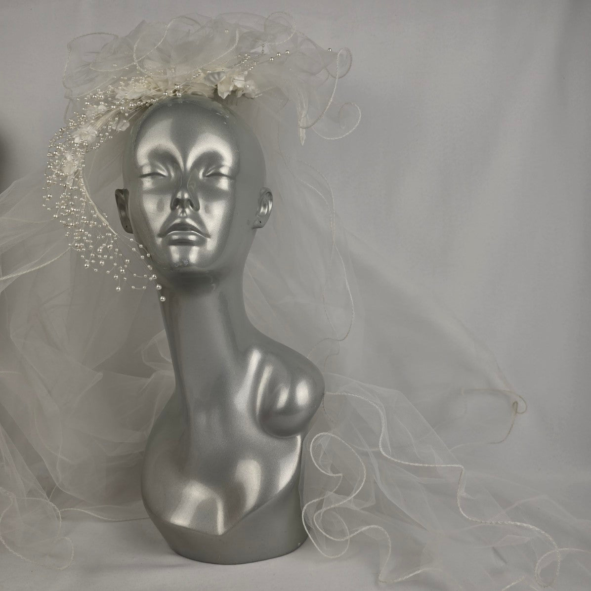 Vintage Beaded Floral Frame Wedding Veil