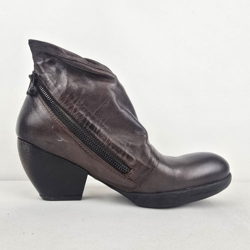 AS98 Brown Leather Heeled Ankle Boots Size 9