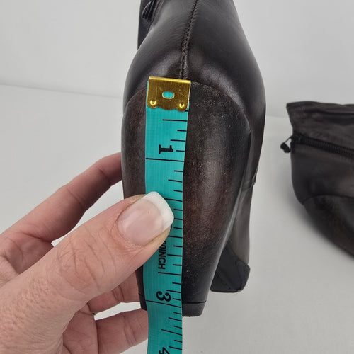AS98 Brown Leather Heeled Ankle Boots Size 9
