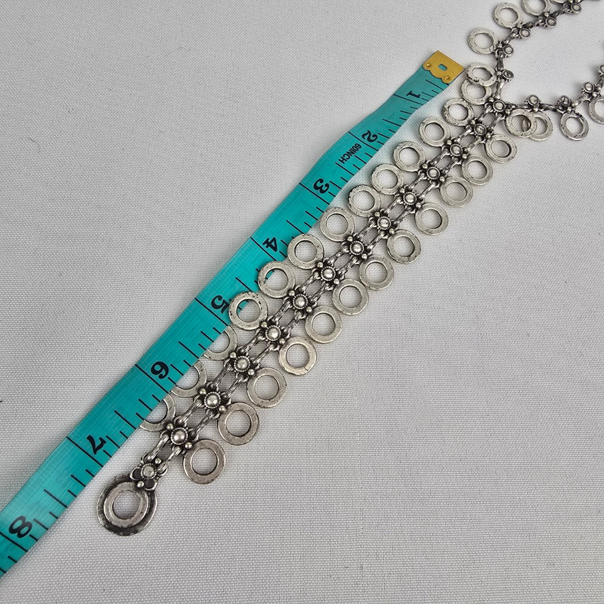 Silver Tone Circle Detail Lariat Statement Necklace