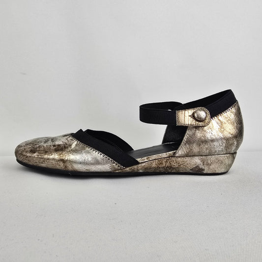 Vaneli Silver Metallic Mary Jane Wedge Heel Shoes Size 7.5
